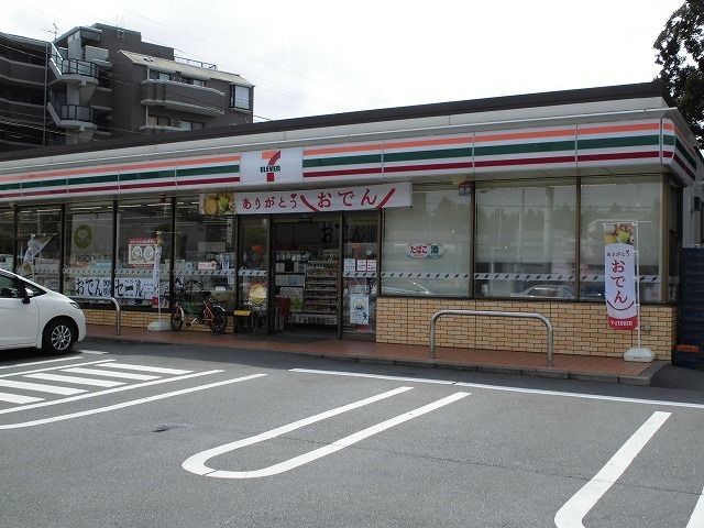コンビニ　セブンイレブン（コンビニ）まで180m
