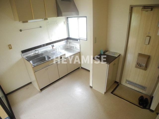 玄関　※写真は同じ間取りの2階のお部屋です※