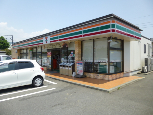 コンビニ　セブンイレブン南足柄千津島店（コンビニ）まで207m