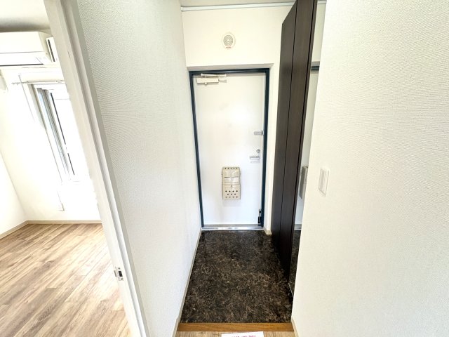 メゾン山王林の玄関写真