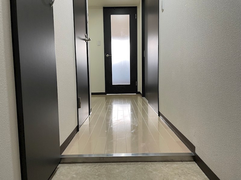 その他　【類似写真掲載】　玄関からの眺め