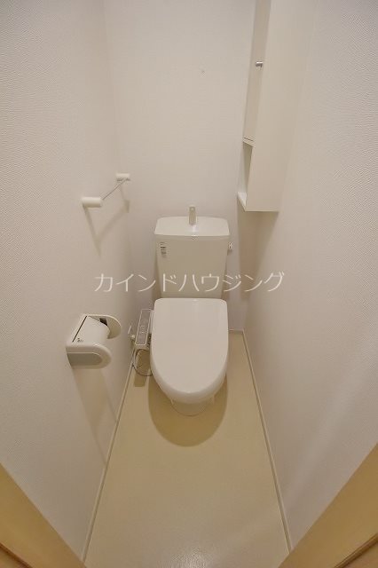 トイレ　温水洗浄便座