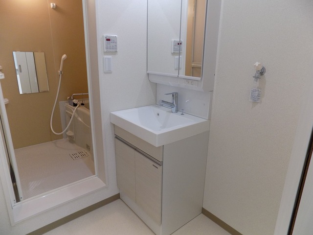洗面設備　同一施工会社同一仕様写真
