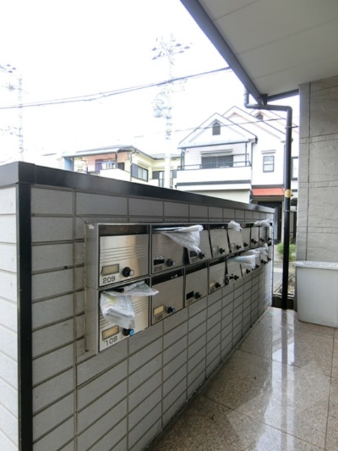 ロビー　集合ポスト