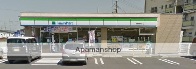 コンビニ　ファミリーマート（コンビニ）まで395m