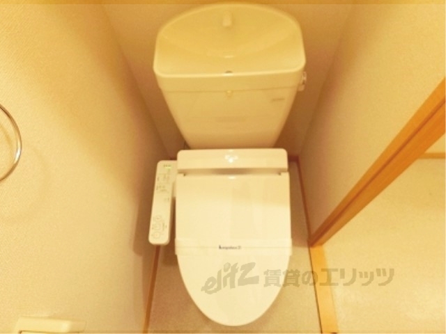 【近江八幡市安土町西老蘇のアパートのトイレ】