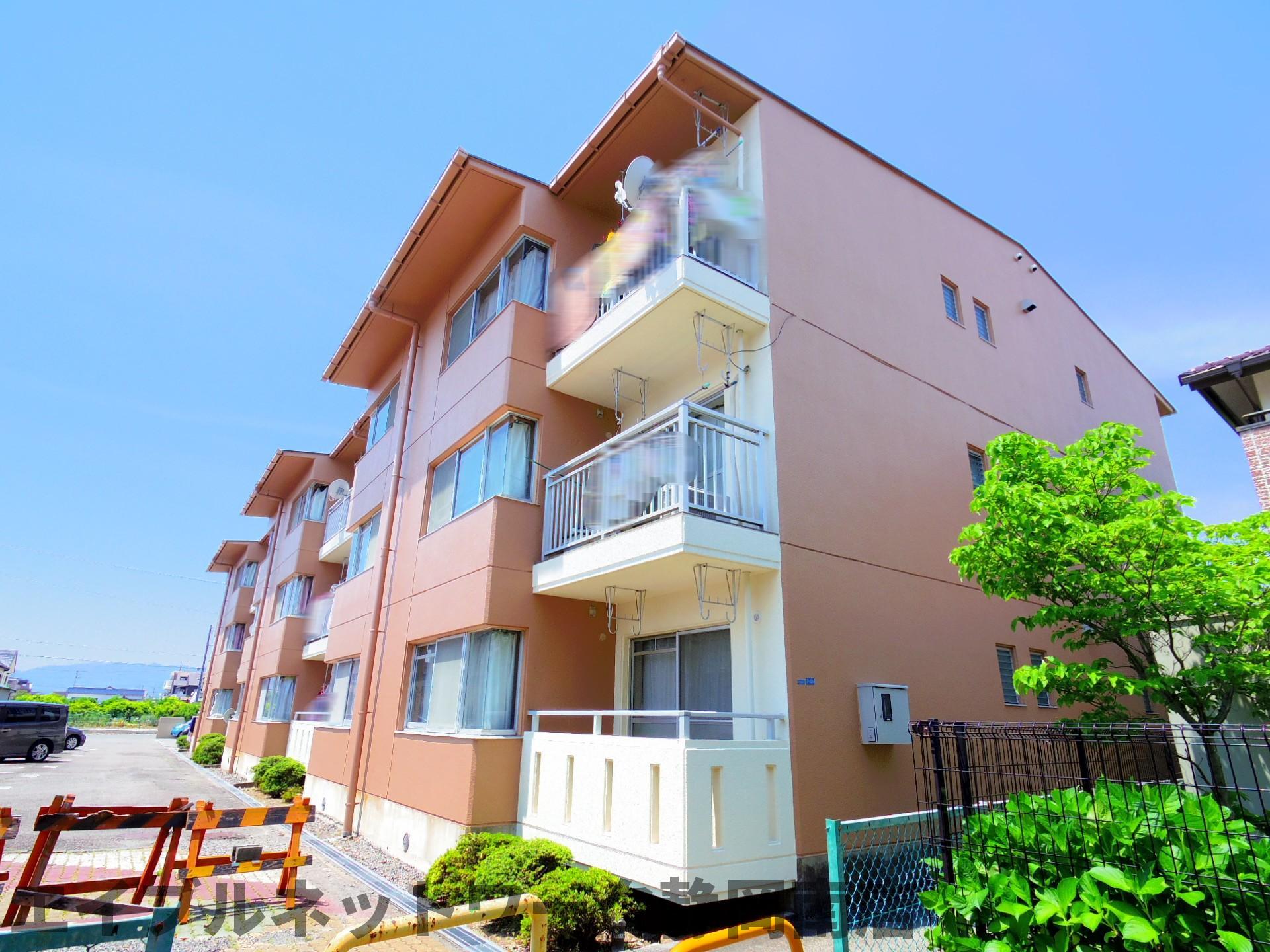 建物外観　落ち着いた雰囲気の外観です