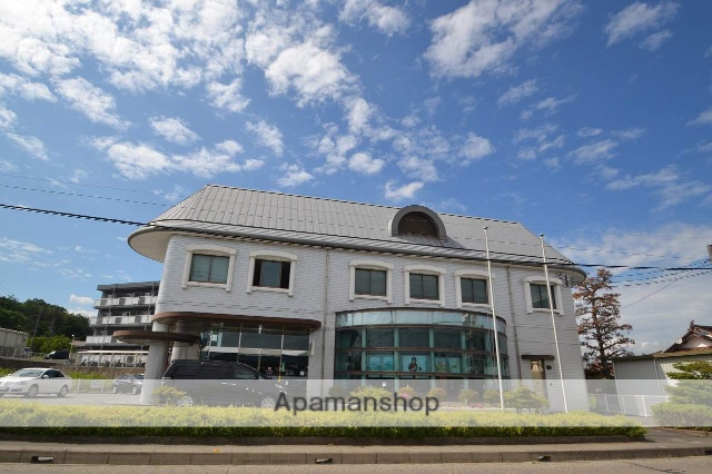 銀行　もみじ銀行西条南支店（銀行）まで1060m