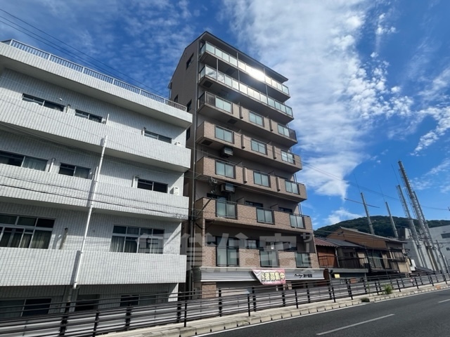 神戸市垂水区塩屋町のマンションの建物外観