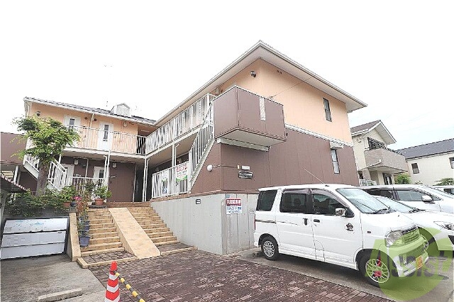 【神戸市垂水区本多聞のアパートの建物外観】