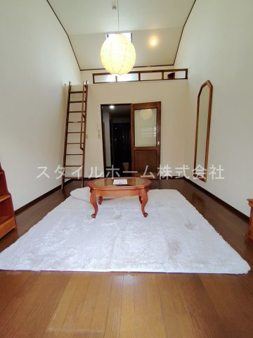 居室・リビング　別部屋写真です。