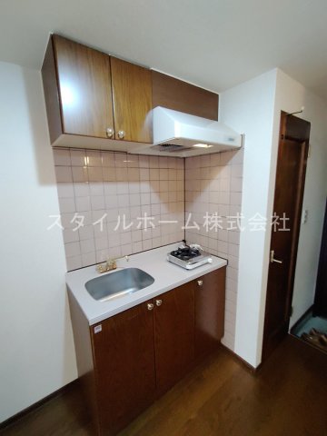 キッチン　別部屋写真です。