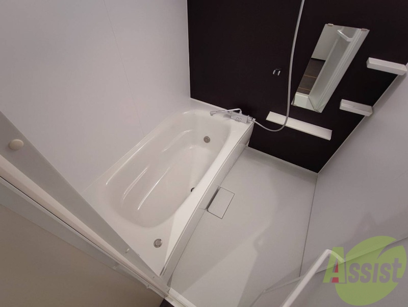 バス・シャワールーム　ユニットバスです。疲れを癒すのに欠かせませんね！