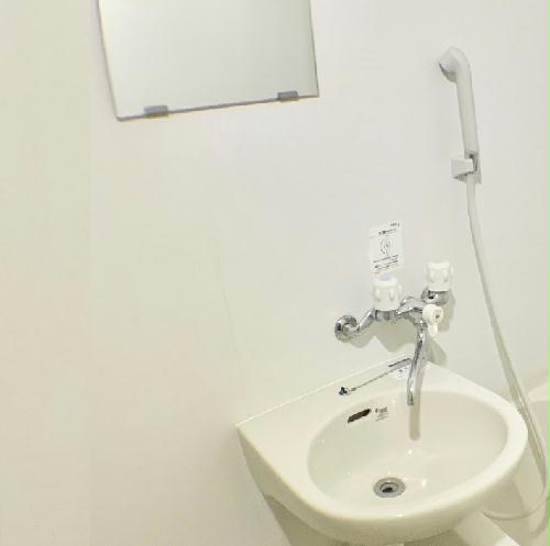 洗面設備　同タイプ部屋の写真となり設備等は現況と異なる場合があります。
