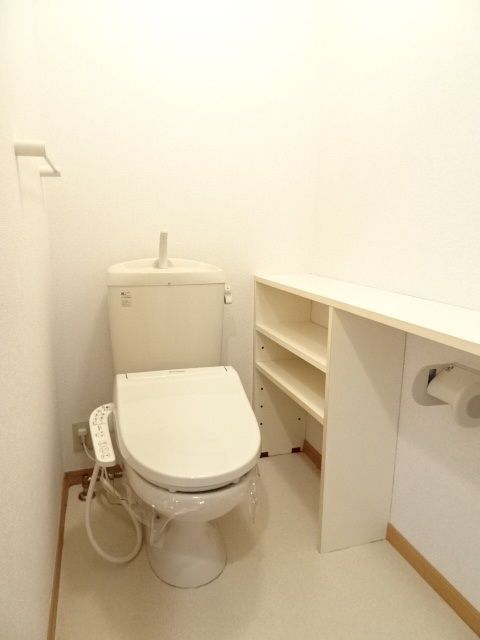 【藤枝市平島のアパートのトイレ】