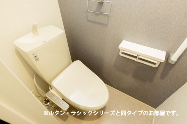 【四国中央市川之江町のアパートのトイレ】