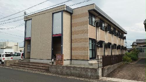 レオパレス長通川２の建物外観