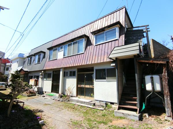 小樽市入船のアパートの建物外観