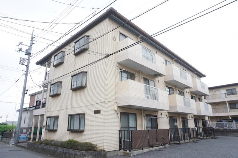 【ヒルズ花田壱番館の建物外観】