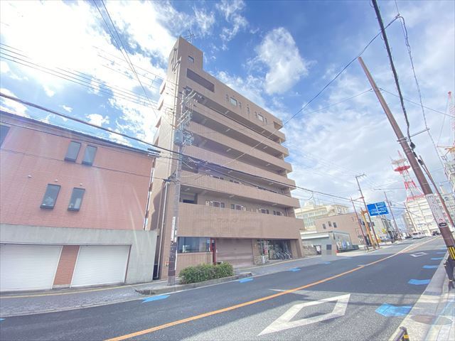 茨木市新庄町のマンションの建物外観