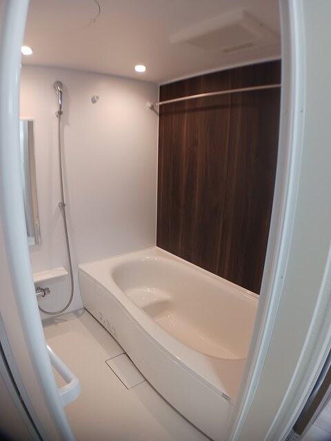 バス・シャワールーム　お風呂で日々の疲れを落としましょう