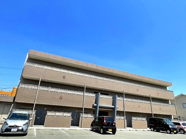 建物外観　外観もきれいですよ