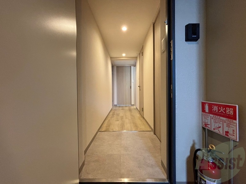 玄関　玄関の様子です。明るい印象ですね。気分もあがりそう。