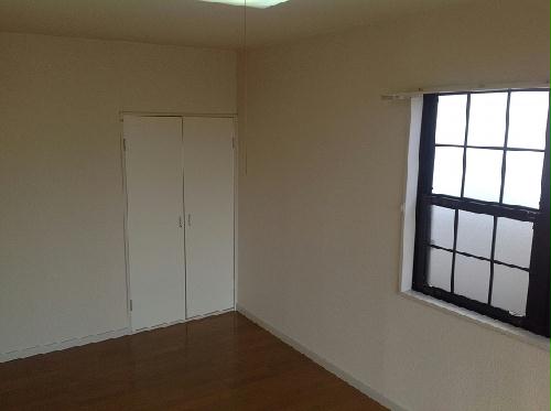 居室・リビング　同じタイプのお部屋の写真です。