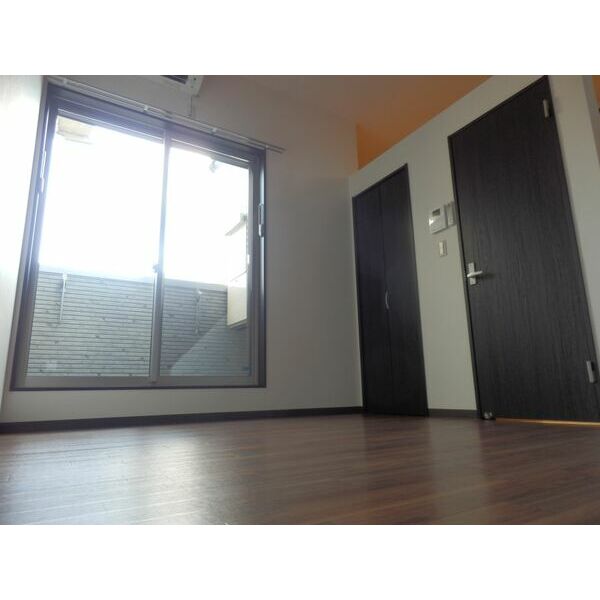 居室・リビング　写真は203号室です。