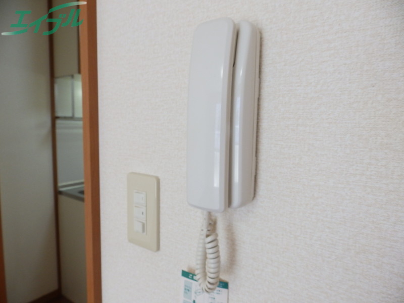 セキュリティ　同型参考写真です。