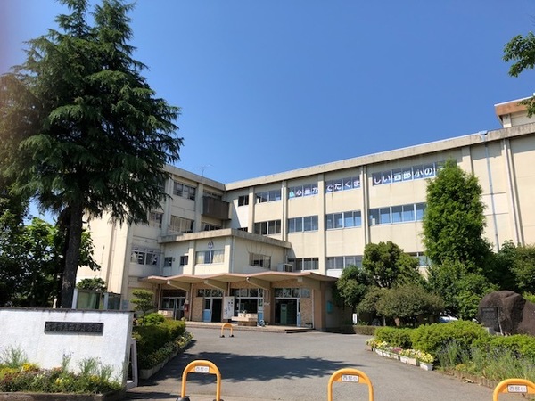 小学校　高崎市立西部小学校（小学校）まで525m