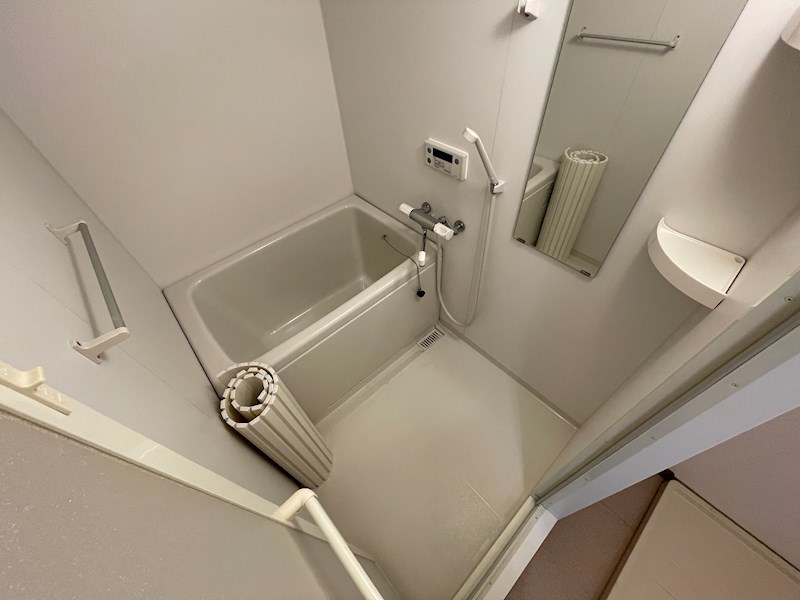 バス・シャワールーム　※同タイプの別室写真使用中※