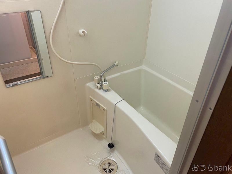 バス・シャワールーム　清潔感のあるお風呂で一日の疲れを癒しましょう。