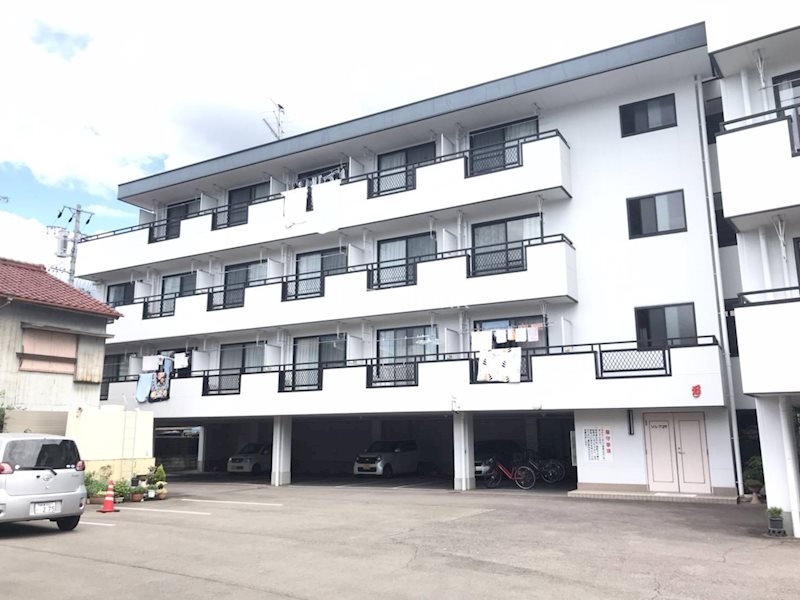 建物外観　女性専用、オートロック完備のマンションです！