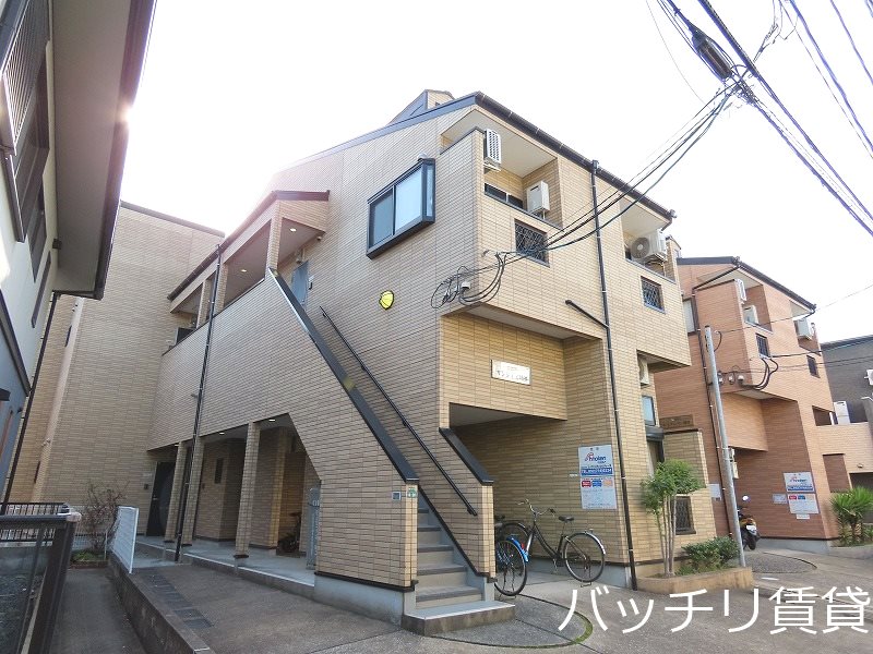福岡県福岡市博多区堅粕４の賃貸アパートの外観