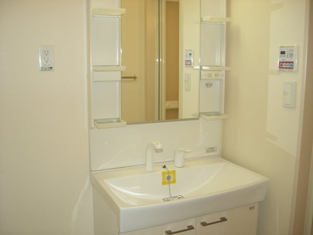 洗面設備　洗髪洗面化粧台