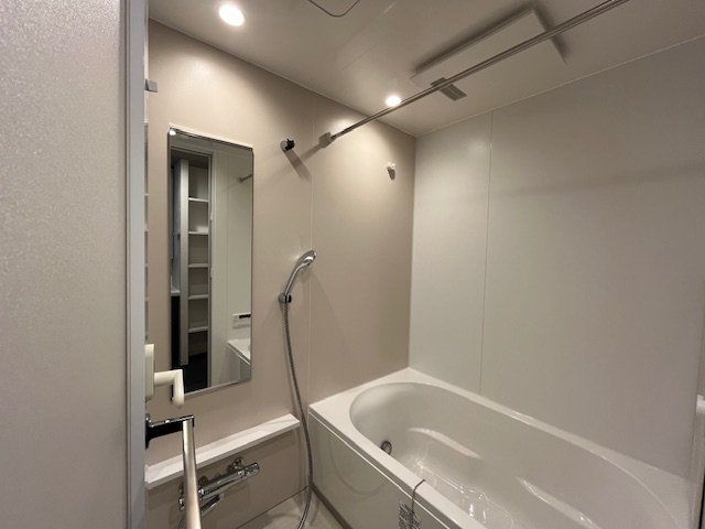 バス・シャワールーム　バス