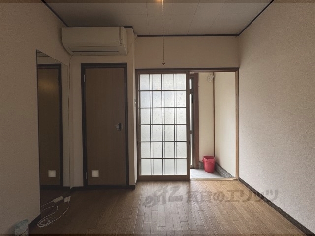 居室・リビング　洋室