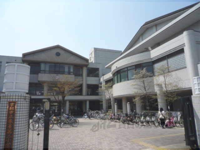 小学校　朱雀第二小学校（小学校）まで350m