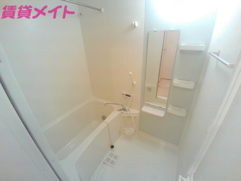 バス・シャワールーム　反転タイプ参考写真