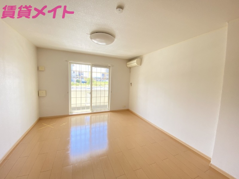 居室・リビング　同タイプの部屋写真です