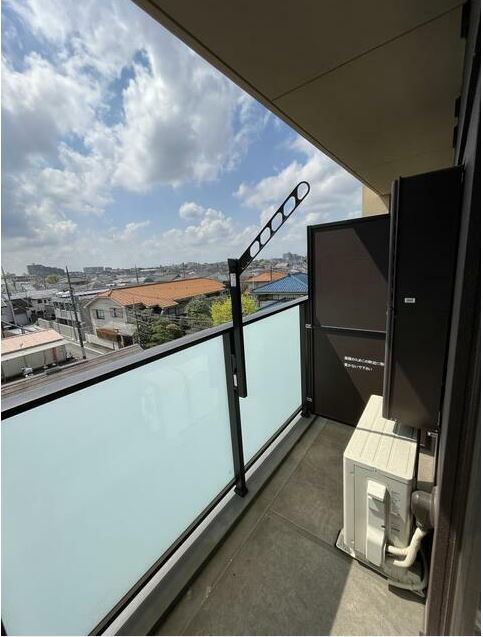 バルコニー　※同部件の別部屋です。