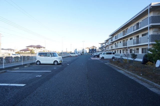 駐車場　お電話でのご予約がスムーズです！