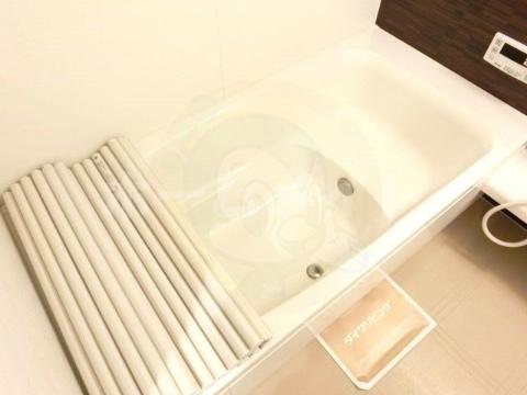 　バス・シャワールーム　追炊き機能付きバス