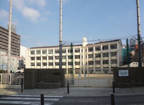 小学校　大阪市立中央小学校（小学校）まで577m