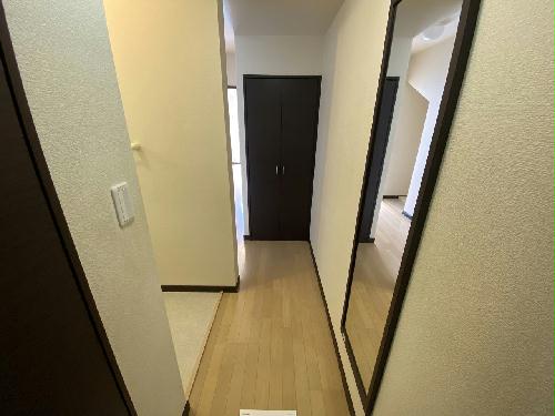 玄関　設備・仕様は号室により異なる為、現況を優先致します。