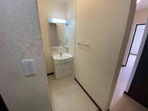 洗面設備　設備・仕様は号室により異なる為、現況を優先致します。