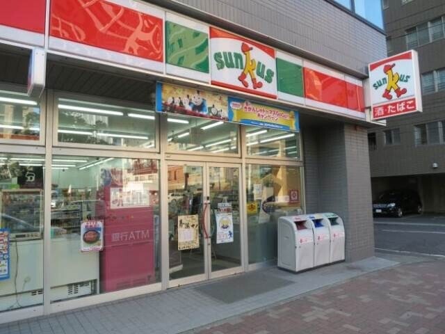 コンビニ　サンクス札幌南1条東店（コンビニ）まで104m