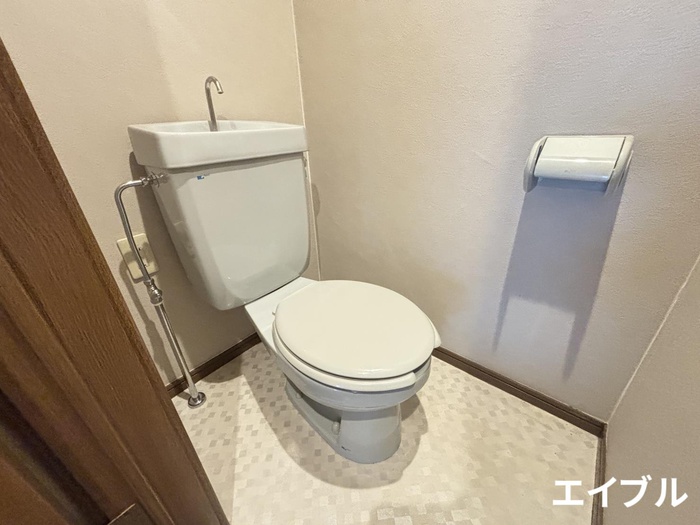 トイレ　別室の写真です。