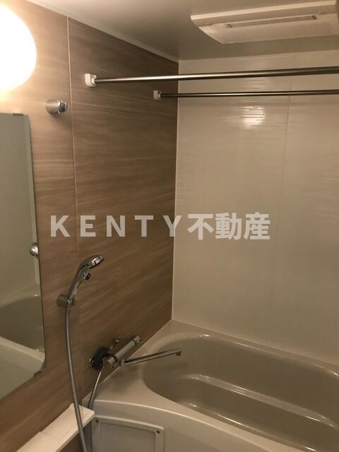 バス・シャワールーム　お風呂です